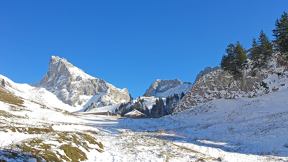 Les chalets d'Oche en hiver